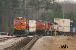 BNSF 7589 alongside 7553